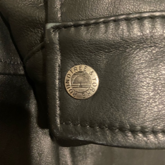 XLT Men’s Roundtree & Yorke Black Leather Jacket - Picture 2 of 5